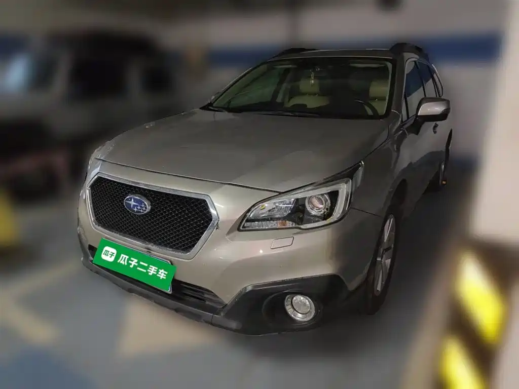 Subaru Outback 2015 2.5i Luxury Navigation Edition фото 2