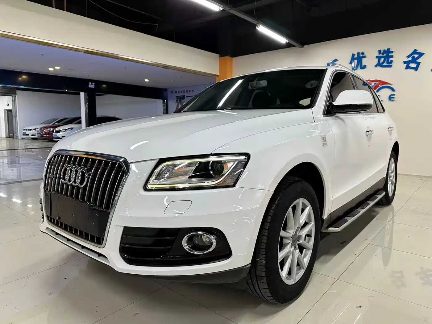 Audi Q5 2016 40 TFSI Progressive Model