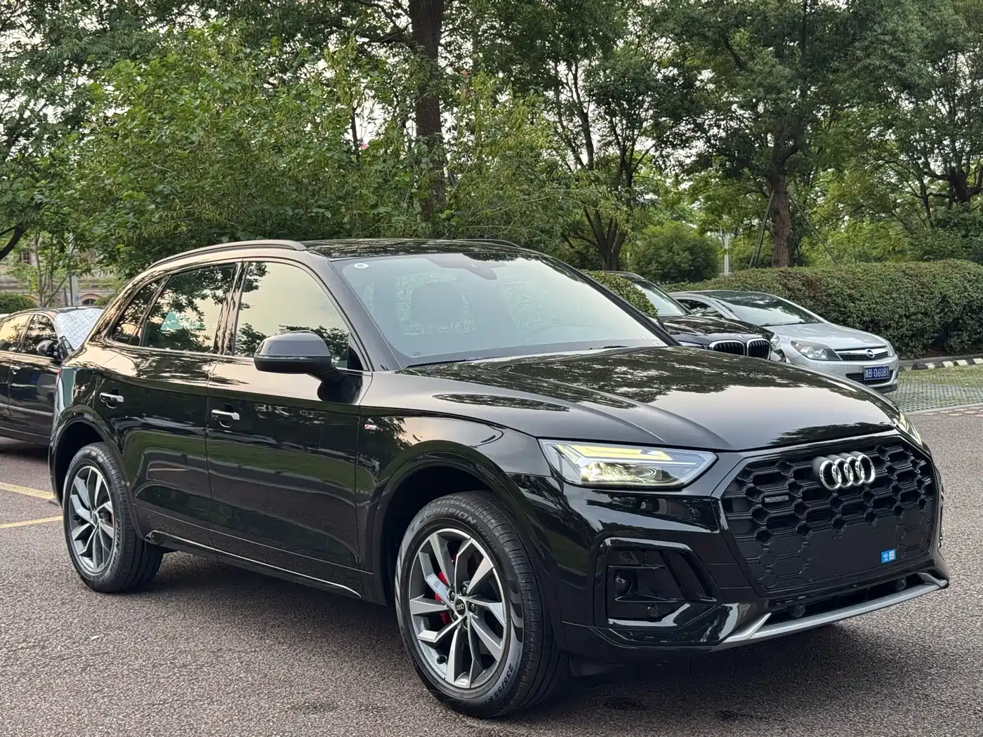 Audi Q5L 2024 Model 40 TFSI Luxury Dynamic фото 3