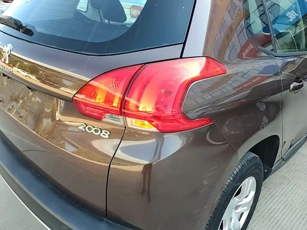 Peugeot 2008 2016 2014 1.6L Manual Trend Edition