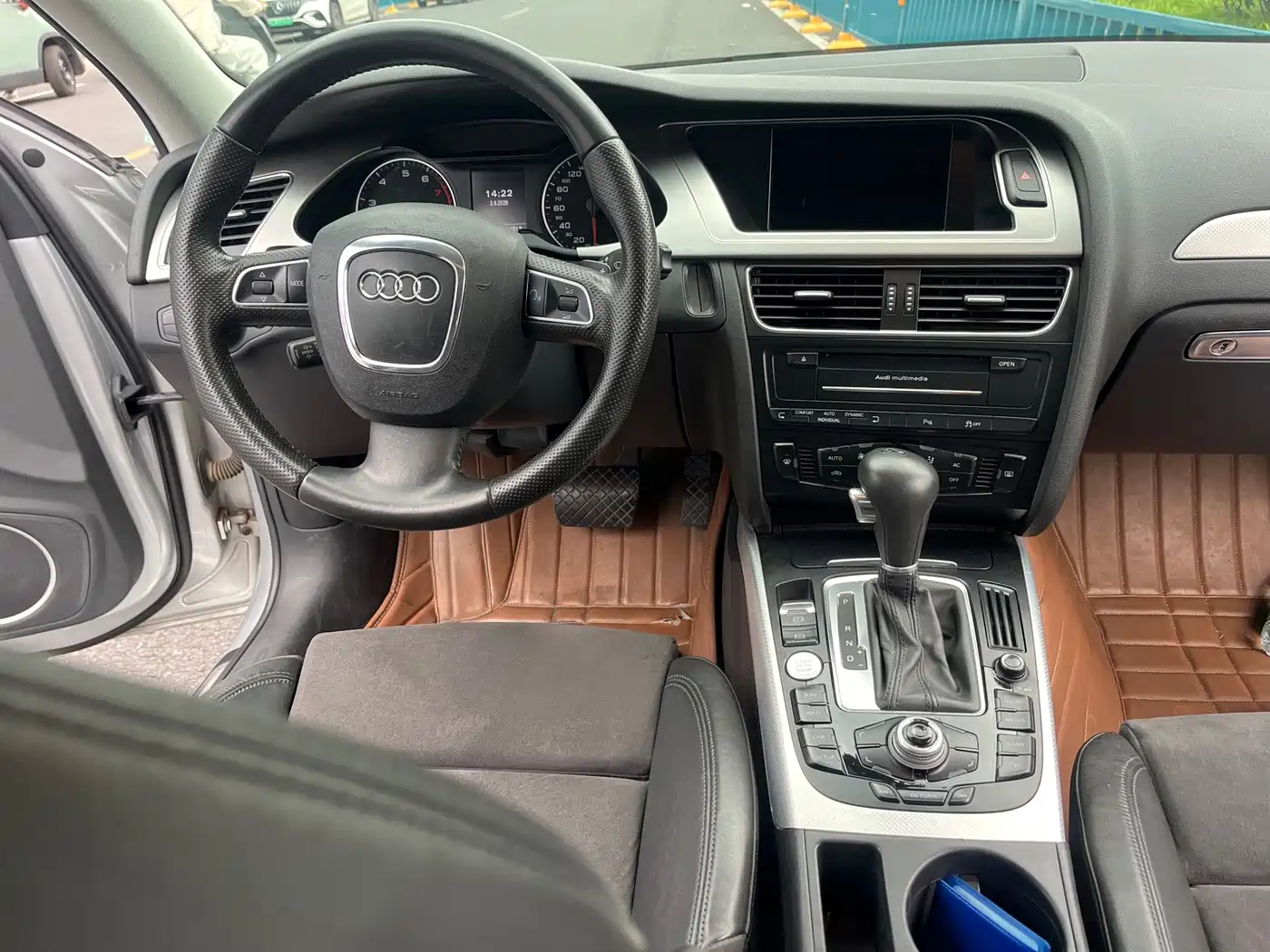 Audi A4L 2011 2011 2.0 TFSI Sport