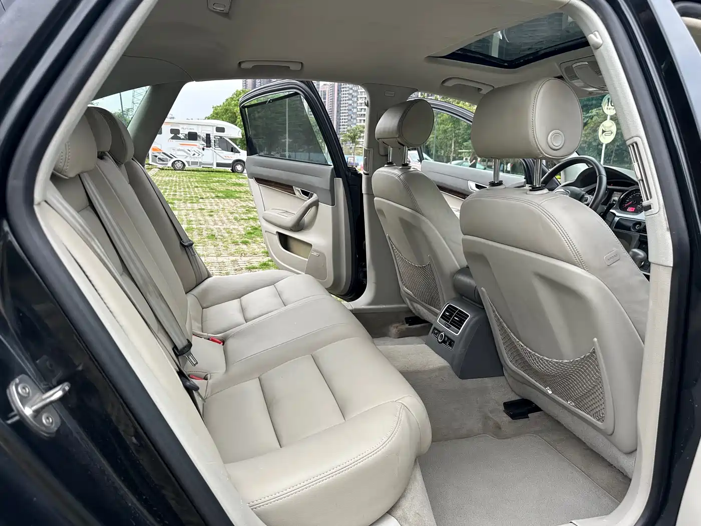 Audi A6L 2010 2.4L Comfort фото 13