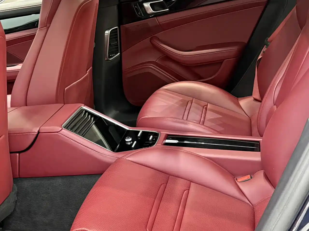 Porsche Panamera 2017 Panamera 3.0T фото 16