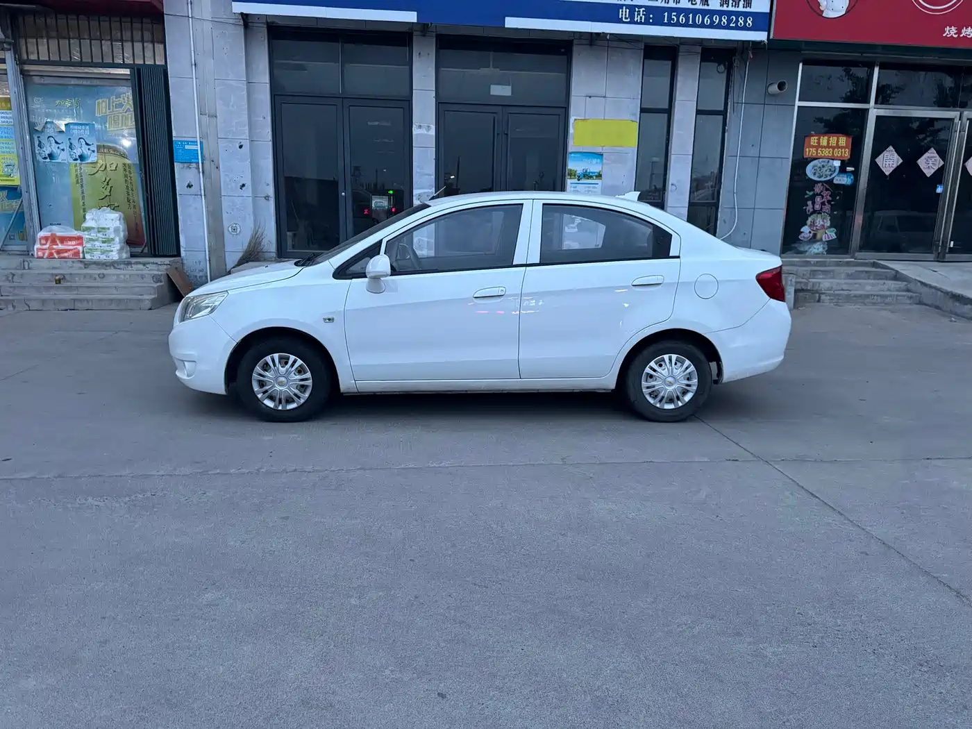 Chevrolet Sail 2013 Sedan 1.2L Manual Ideal Edition фото 2