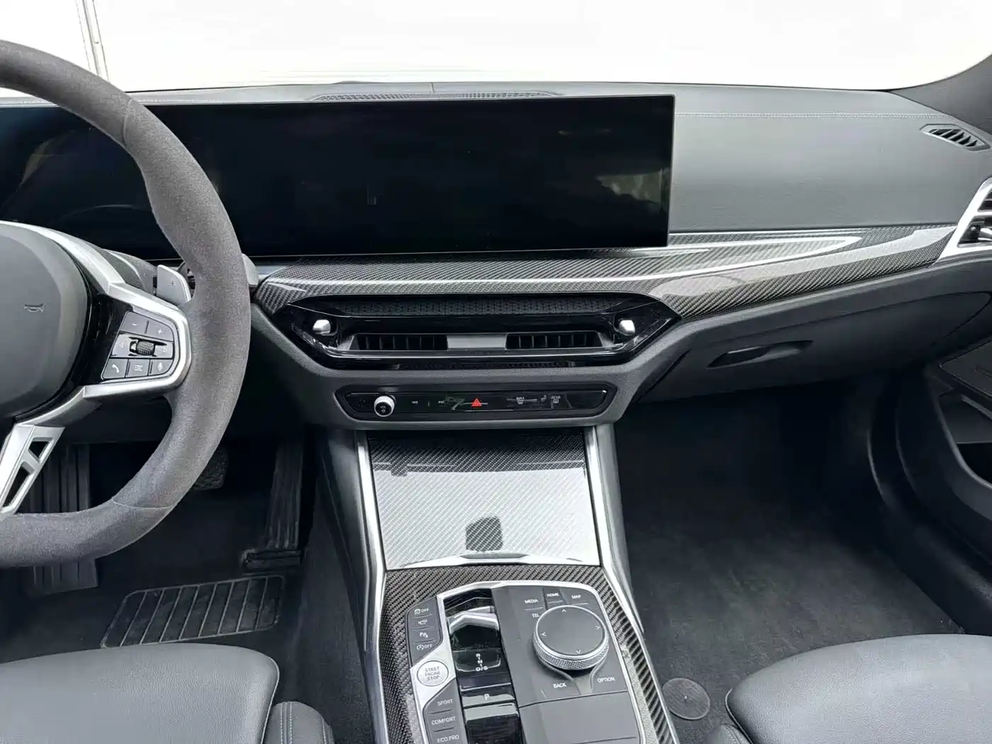 BMW 3 Series 2025 330Li 50th Anniversary Limited Edition фото 7