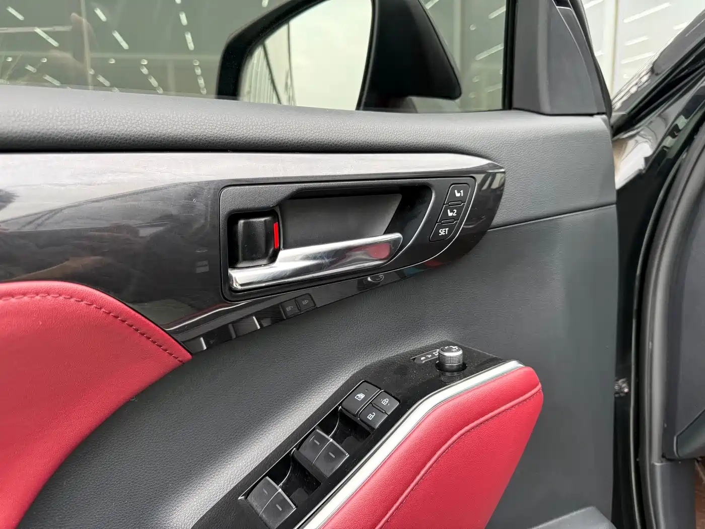 Toyota Crown Kluger 2021 2.5L HEV AWD Flagship Edition фото 6