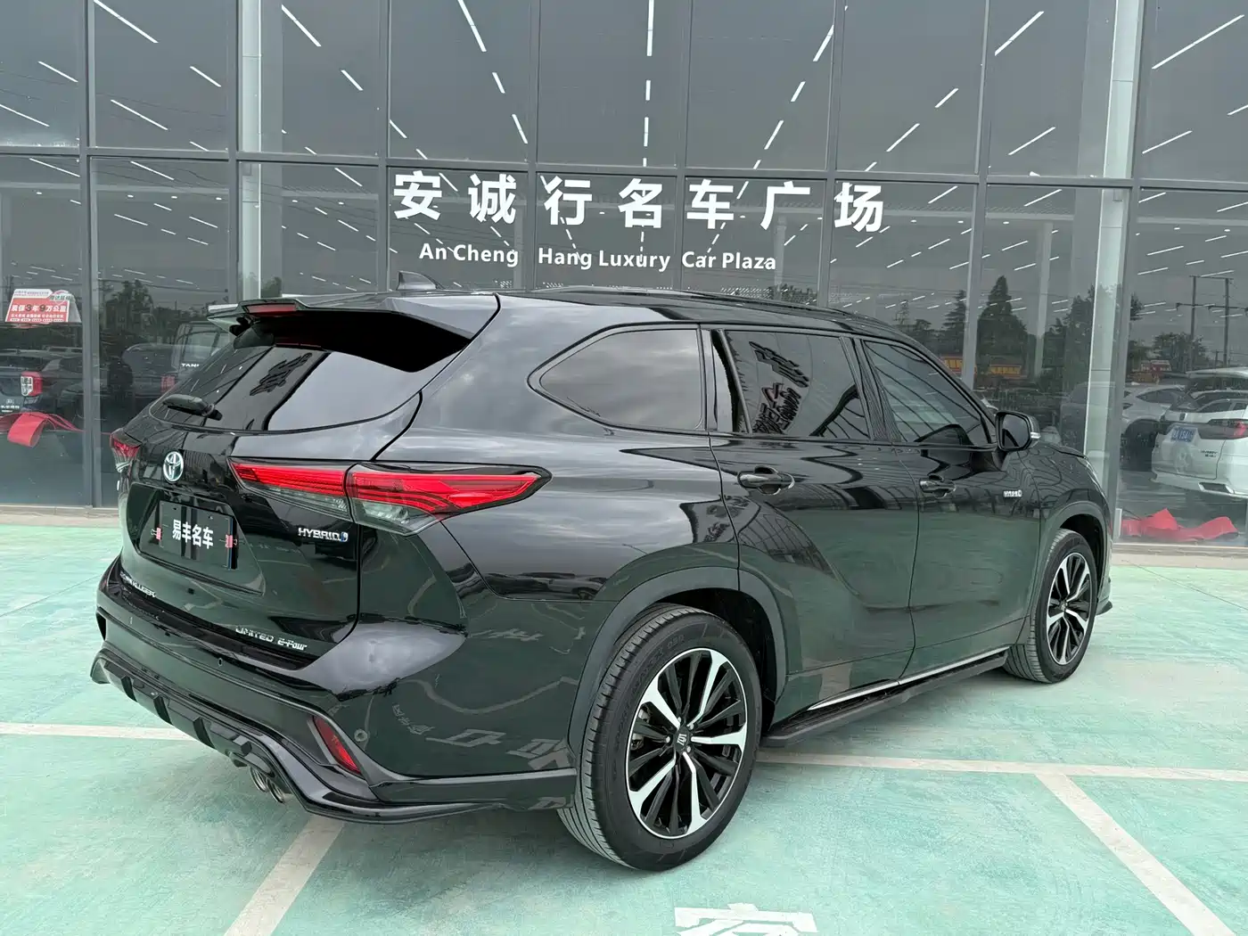 Toyota Crown Kluger 2021 2.5L HEV AWD Flagship Edition фото 16