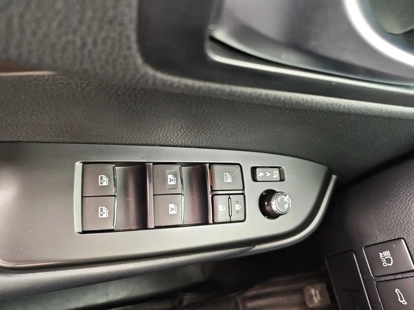 Toyota Highlander 2018 2.0T 2WD Luxury 7-seater (China V) фото 35