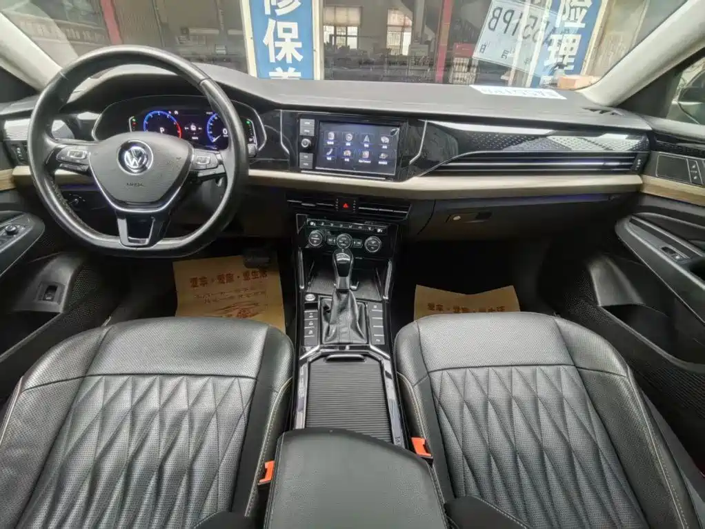 Photo 7 - Volkswagen Passat