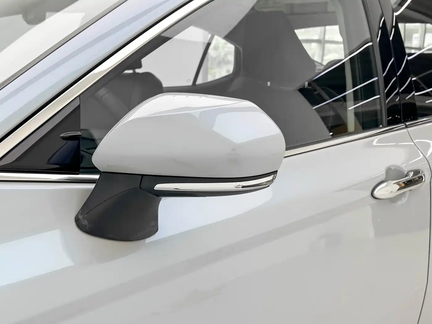 Toyota Camry 2024 Hybrid 2.5HG Premium Edition фото 19