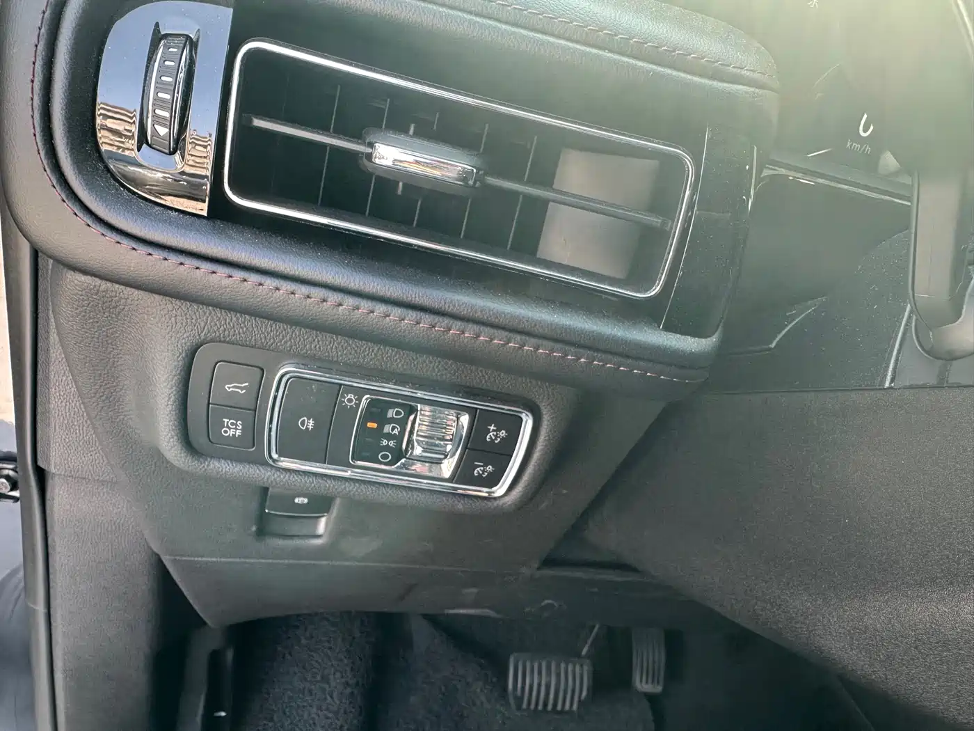 Lincoln Nautilus 2021 2.0T AWD Exclusive Edition фото 28