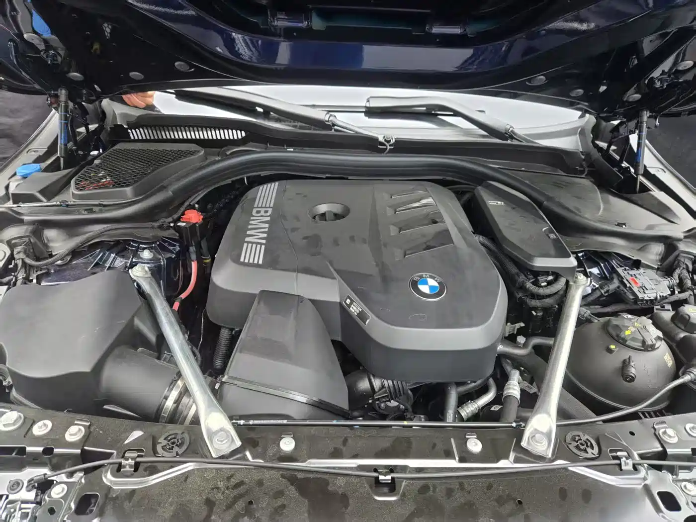 BMW 5 Series (Import) 2024 530i Premium Model M Sport Package фото 15