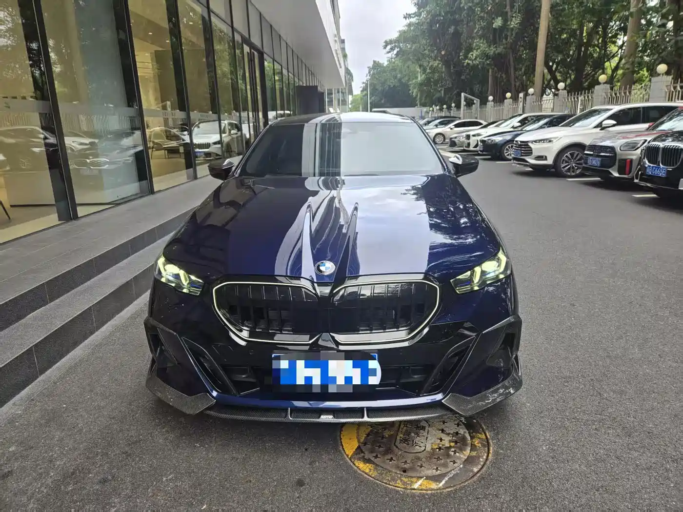 BMW 5 Series (Import) 2024 530i Premium Model M Sport Package фото 2