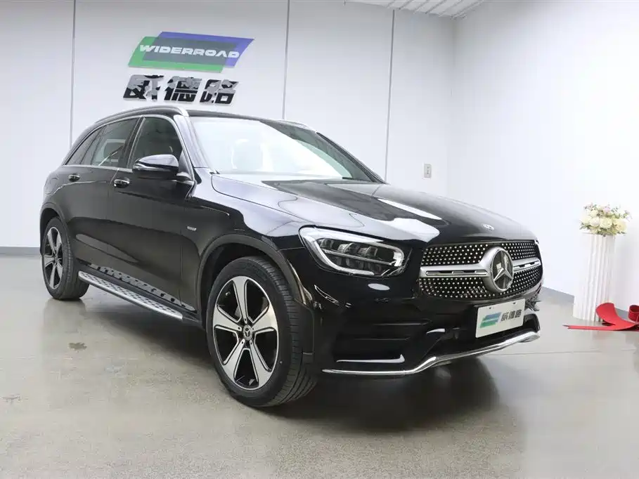 Mercedes-Benz GLC 2022 Facelift GLC 300 L 4MATIC Dynamic Collector's Edition фото 6