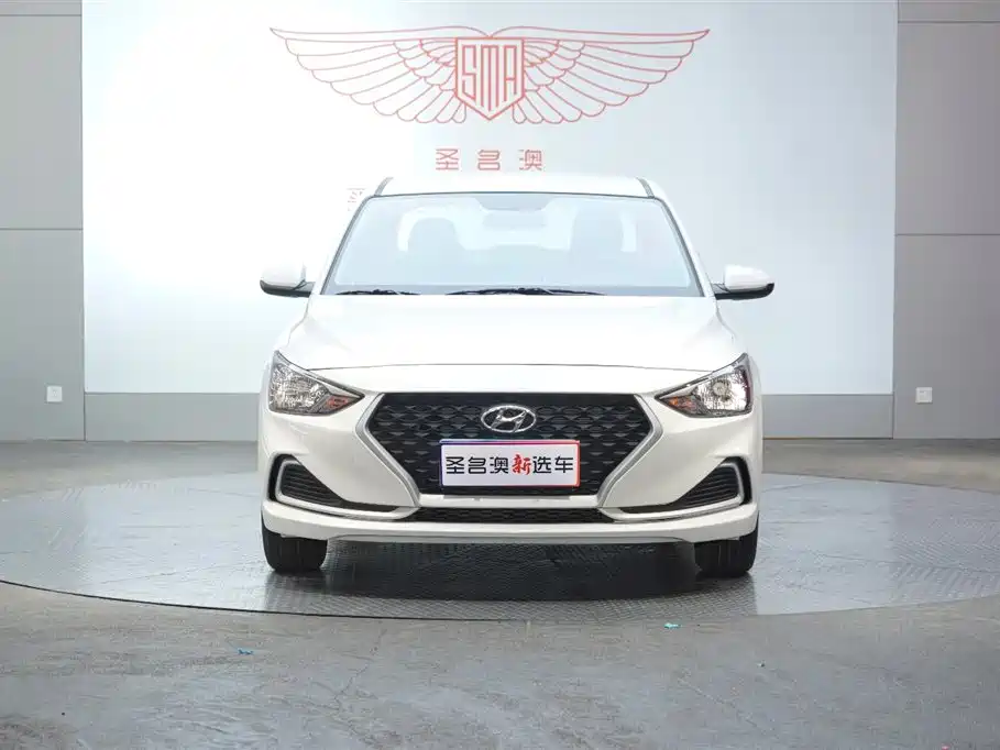 Hyundai Elantra 2020 1.6L Auto GL Pleasing Edition фото 3