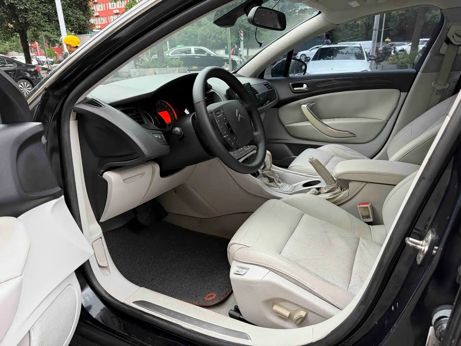 Фото 7 - Citroën C5