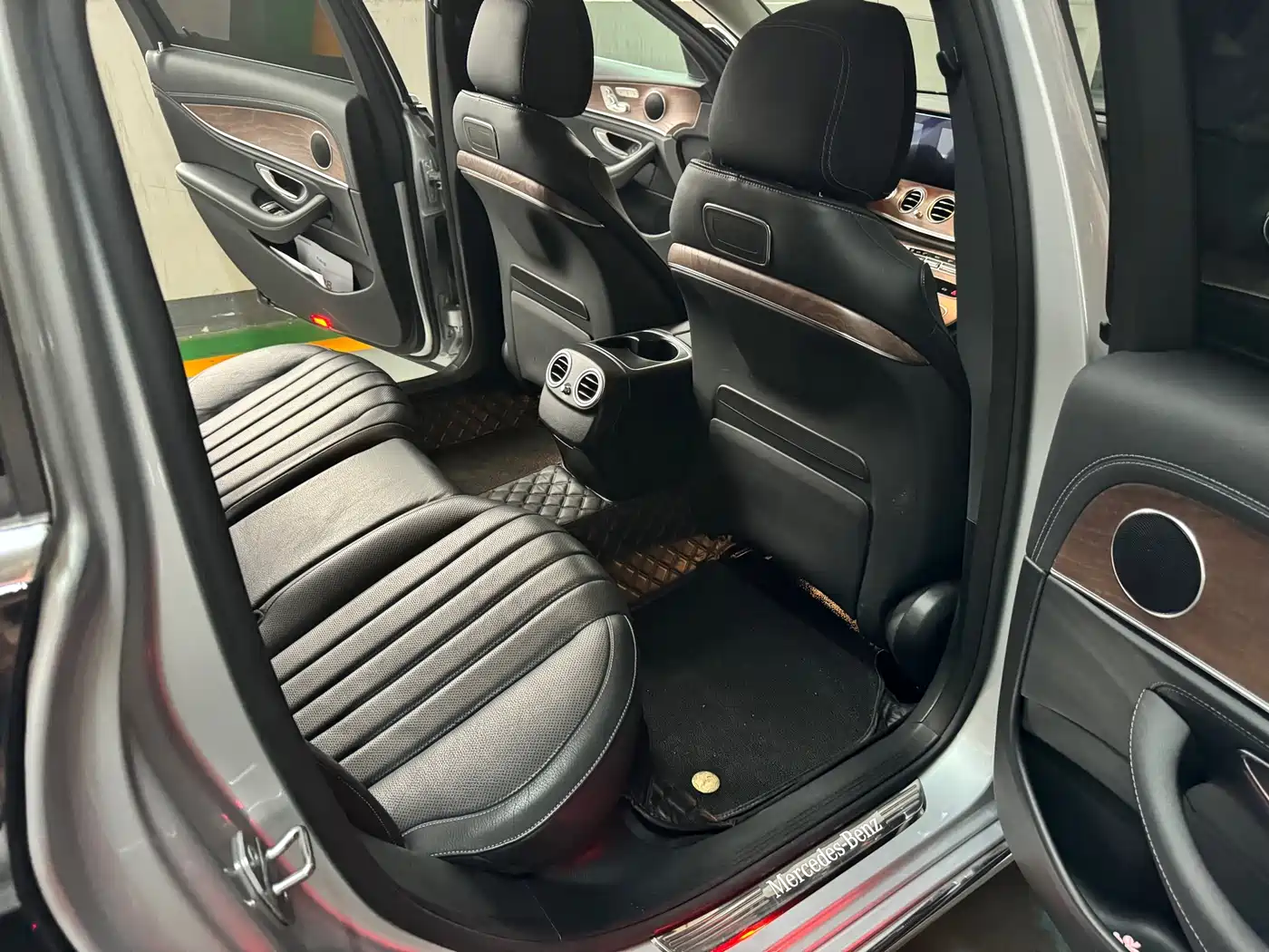 Mercedes-Benz E-Class 2020 E 300 L Fashion фото 11