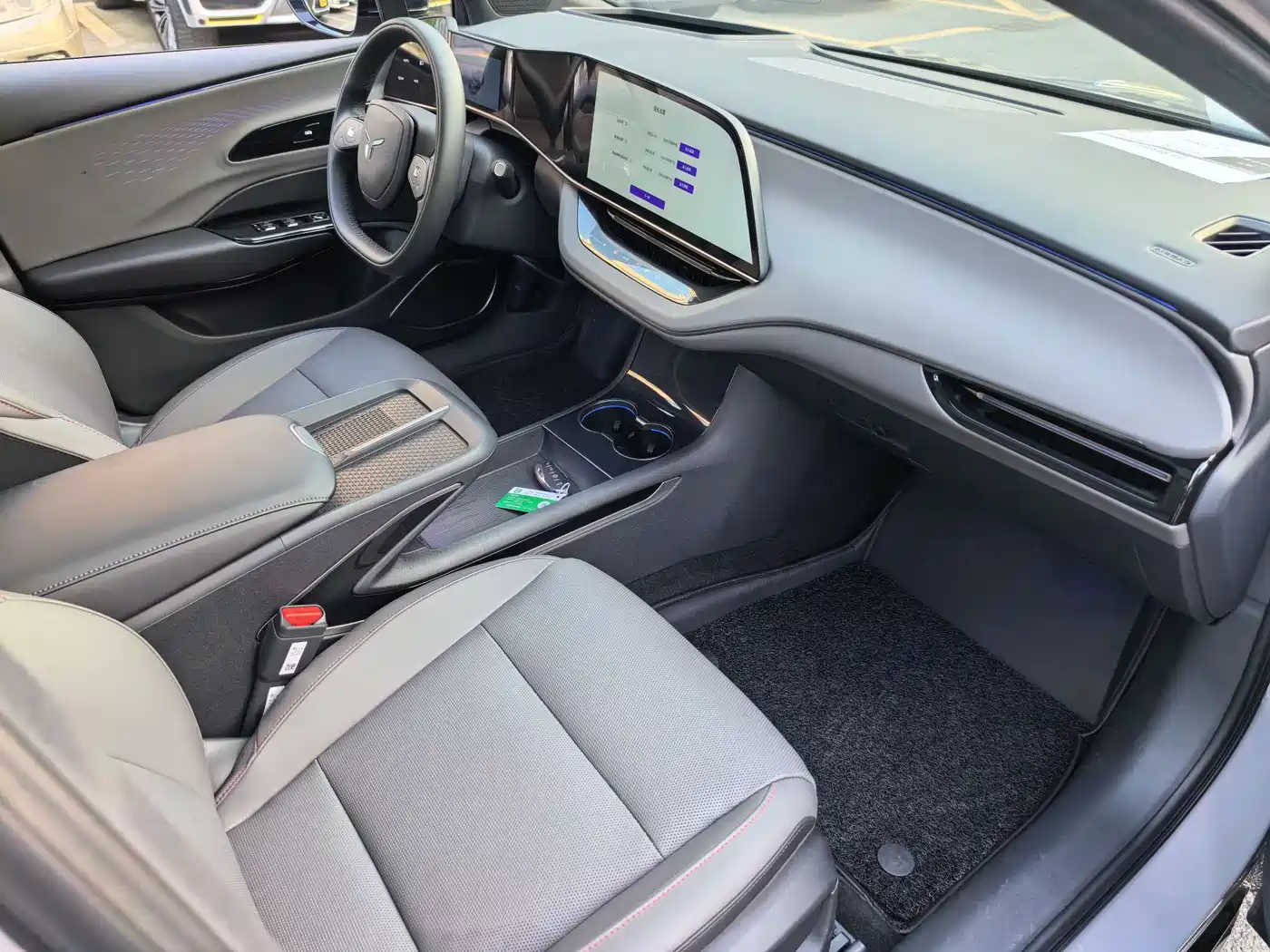 Hongqi EH7 2025 640 AWD Smart Selection Edition фото 13