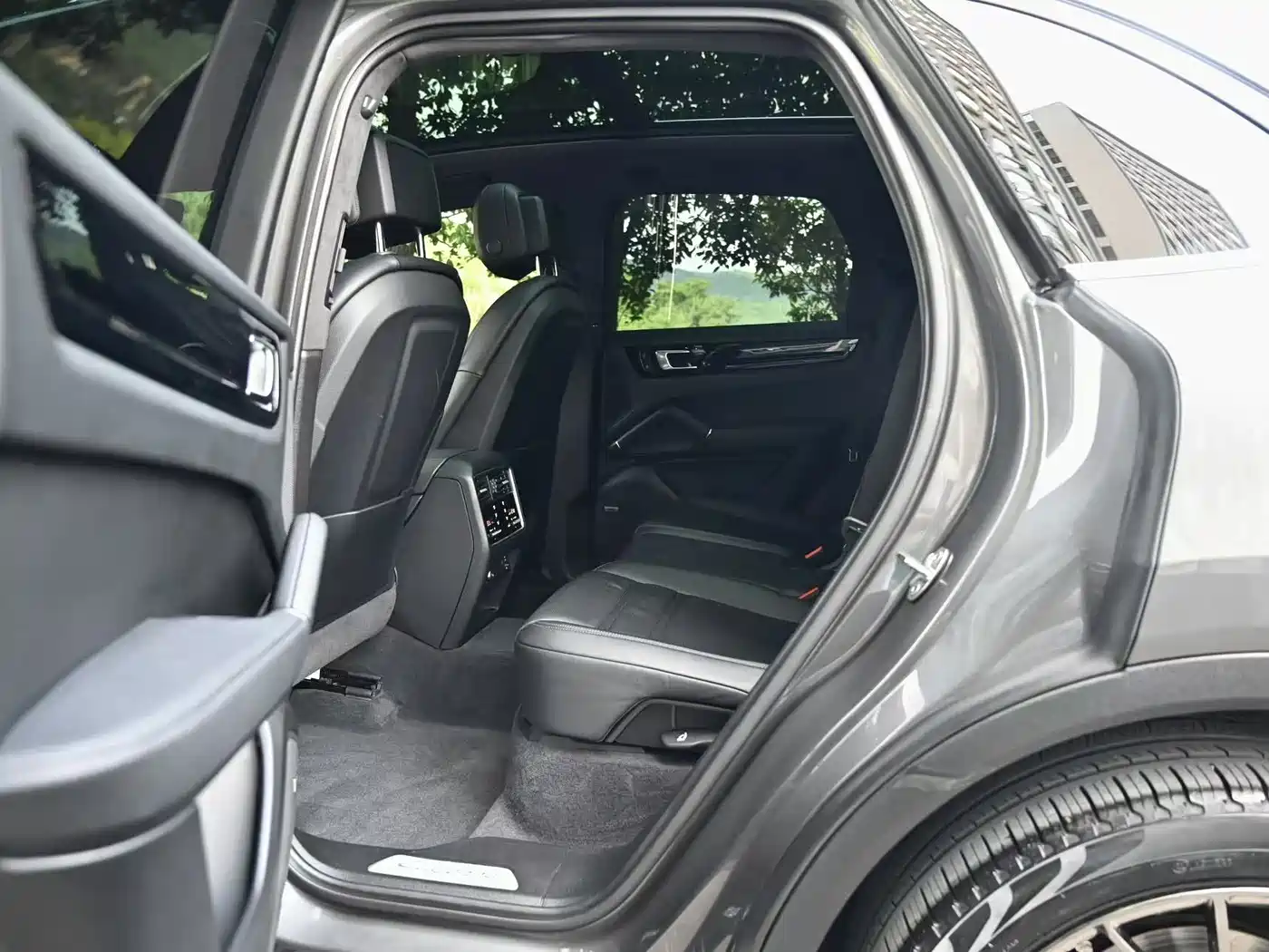 Porsche Cayenne 2022 Cayenne 3.0T Platinum Edition фото 10