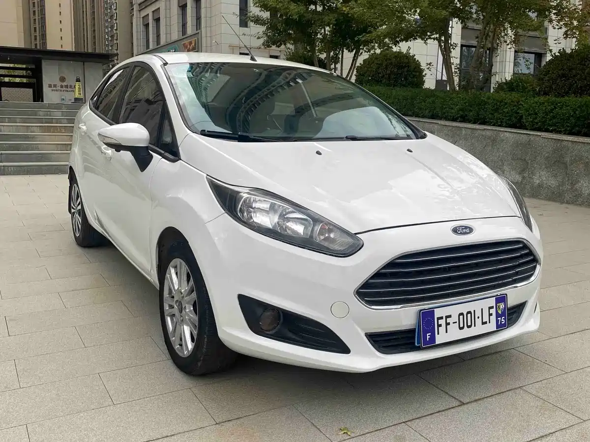 Ford Fiesta 2015 2013 Sedan 1.5L Manual Trend