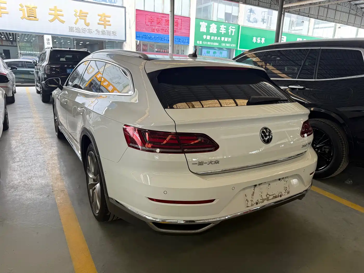 Volkswagen FAW-Volkswagen CC 2021 Model Shooting Brake 380TSI Hunting Wind Edition фото 4