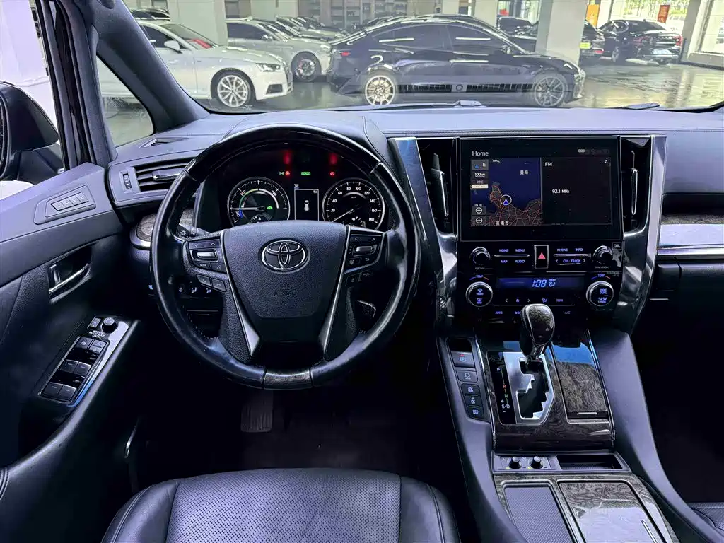 Toyota Alphard 2021 Hybrid 2.5L Ultimate фото 20