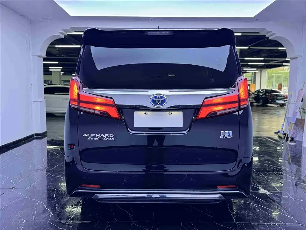 Toyota Alphard 2021 Hybrid 2.5L Ultimate фото 22
