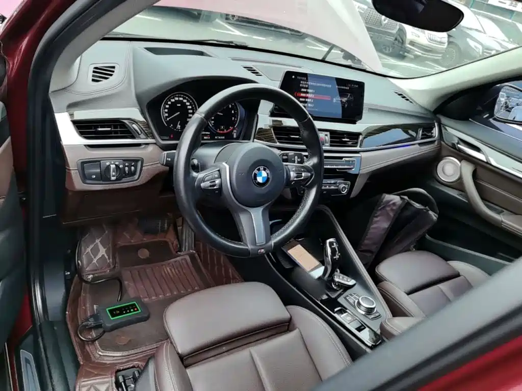 Фото 10 - BMW X1