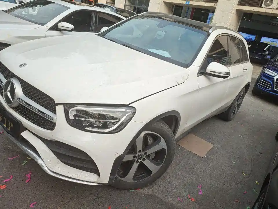 Фото 1 - Mercedes-Benz GLC