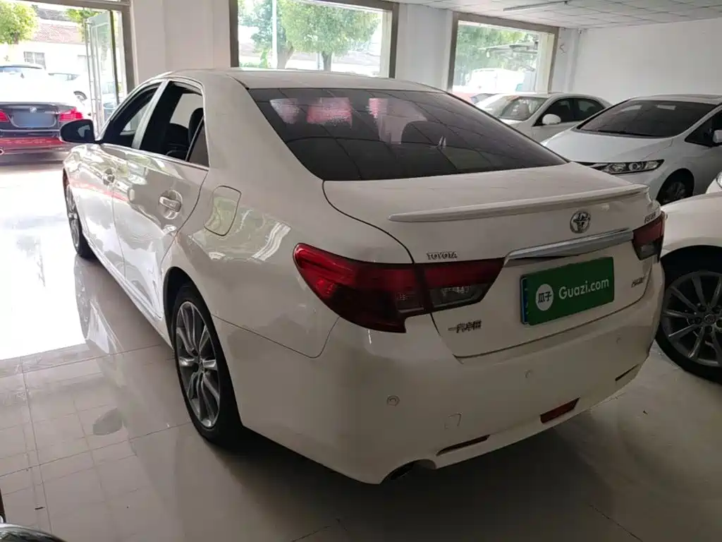 Toyota Reiz 2017 2013 2.5V Premium Edition