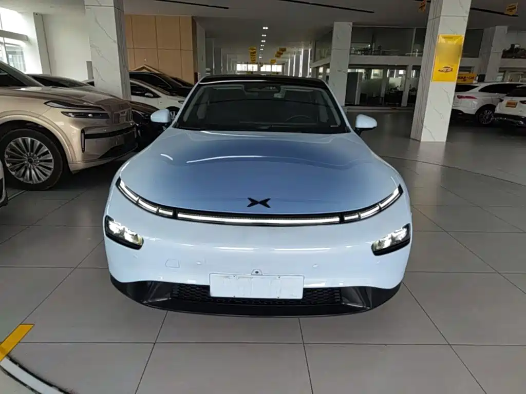 Фото 3 - XPeng P7