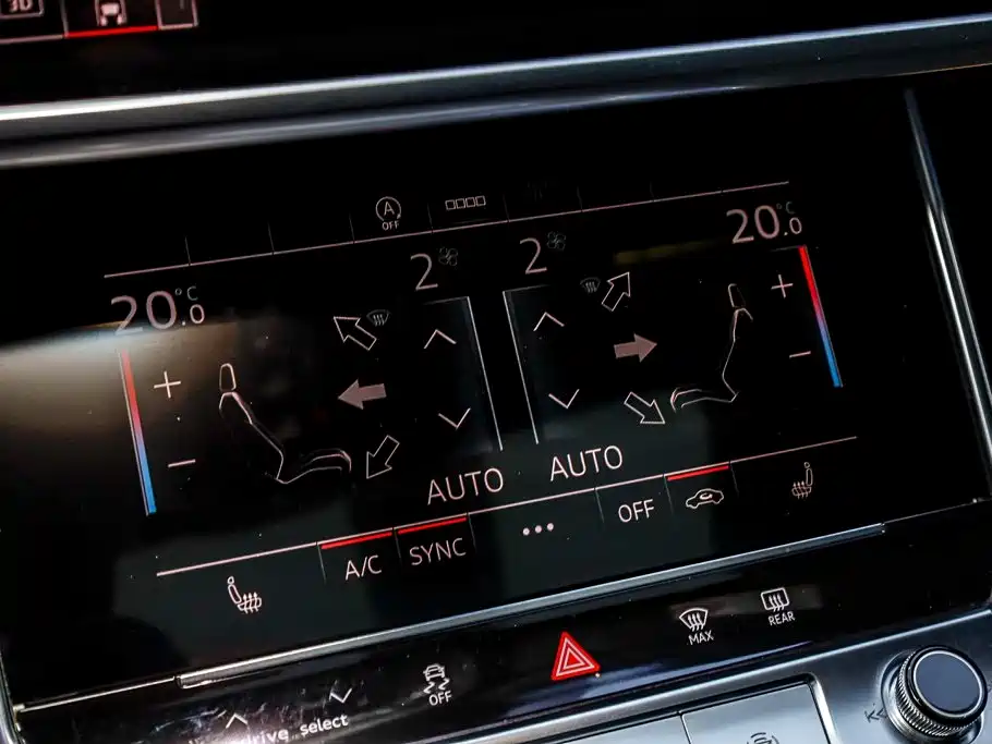 Photo 18 - Audi A6L
