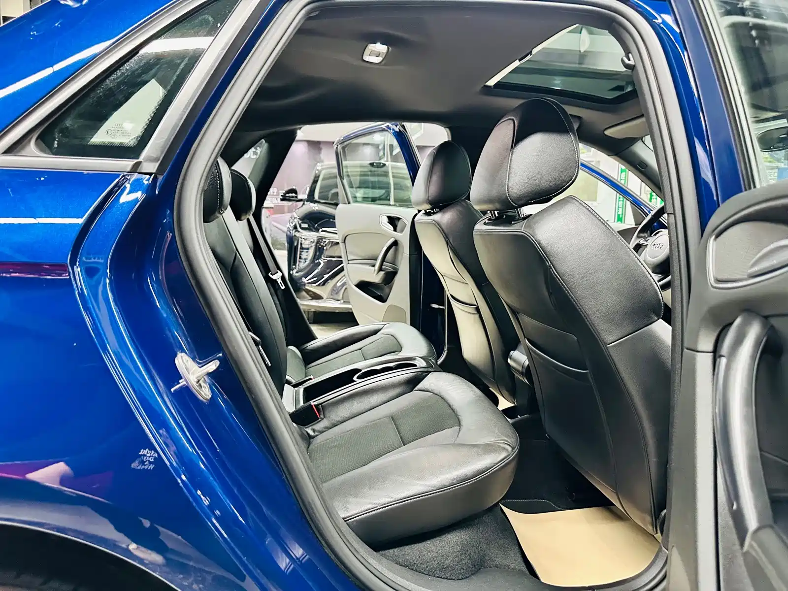 Фото 26 - Audi A1