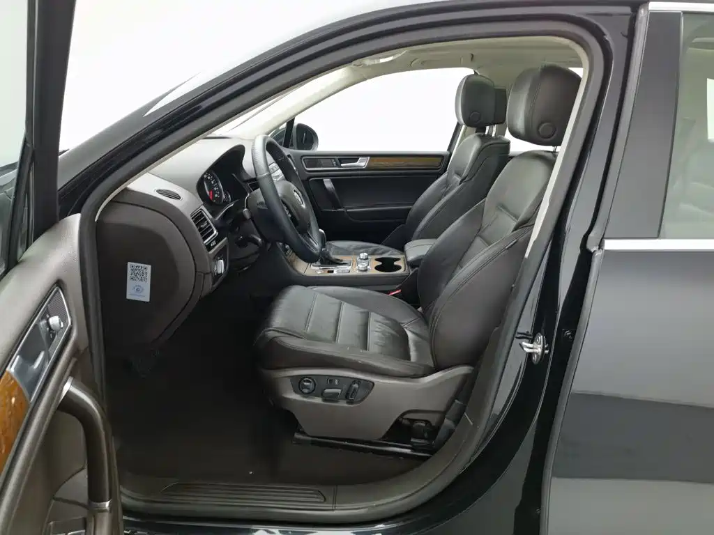 Volkswagen Touareg 2018 2017 3.0TSI Explorer Edition