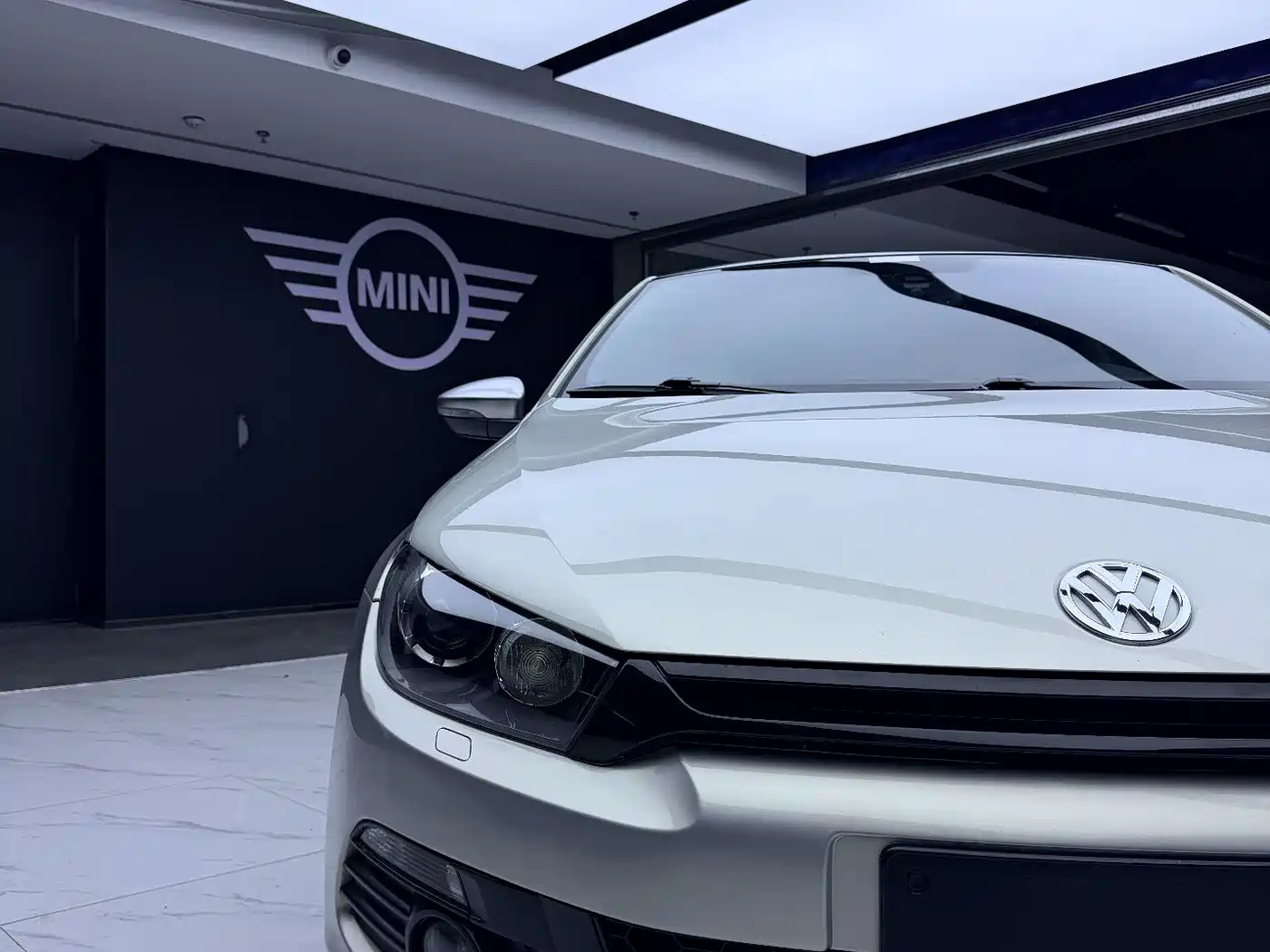 Volkswagen Scirocco 2011 2.0TSI Luxury фото 11