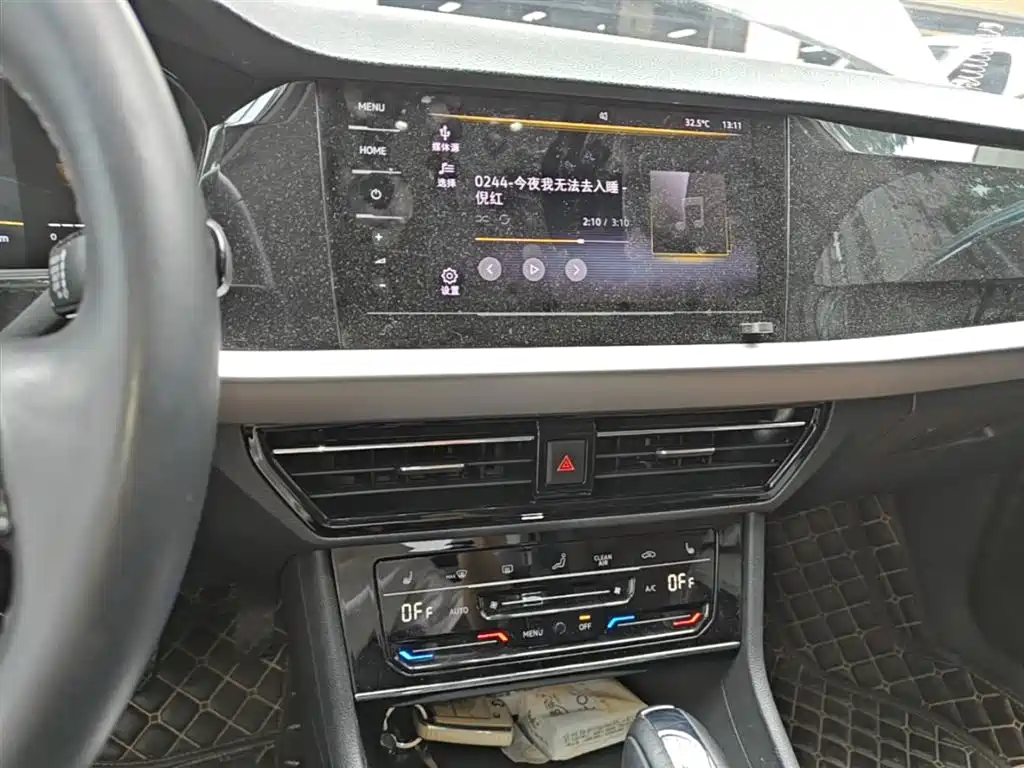 Volkswagen Lavida 2021 280TSI DSG Luxury Edition фото 13