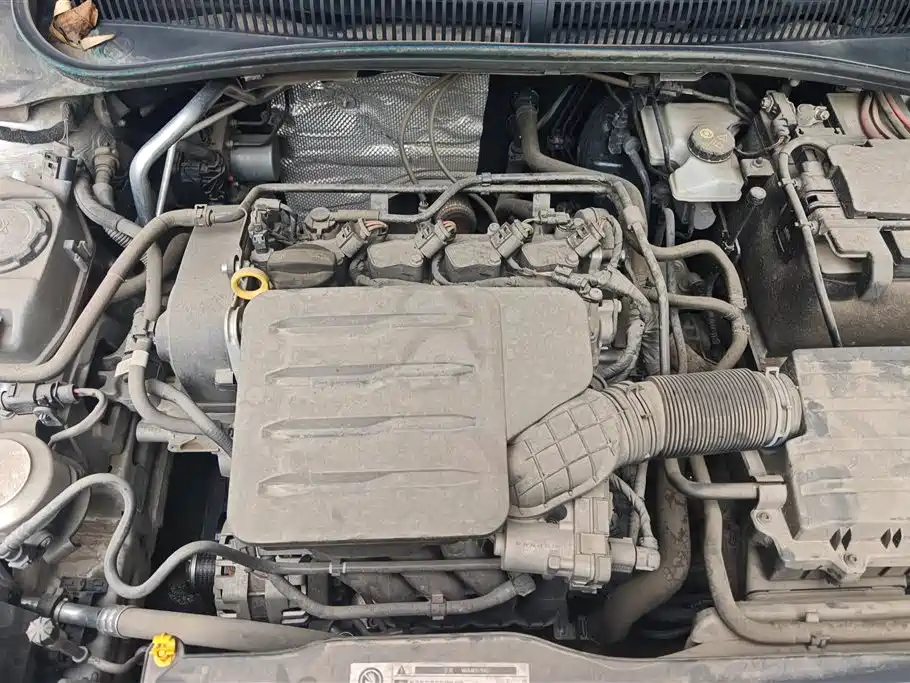 Volkswagen Polo 2021 Plus 1.5L Automatic Colorful Tech Edition фото 10