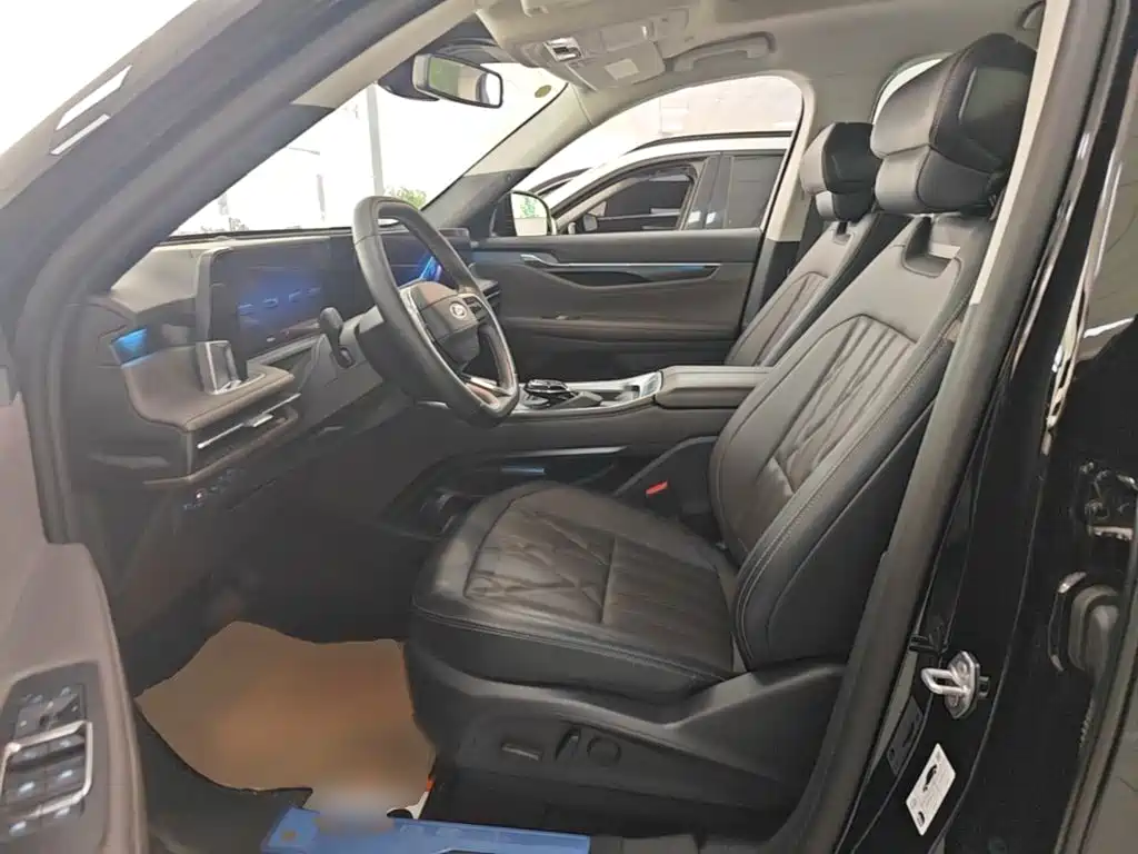 Фото 15 - Ford Edge