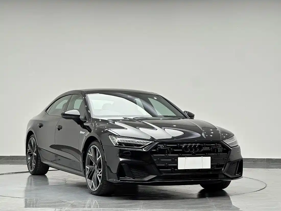 Photo 4 - Audi A7L
