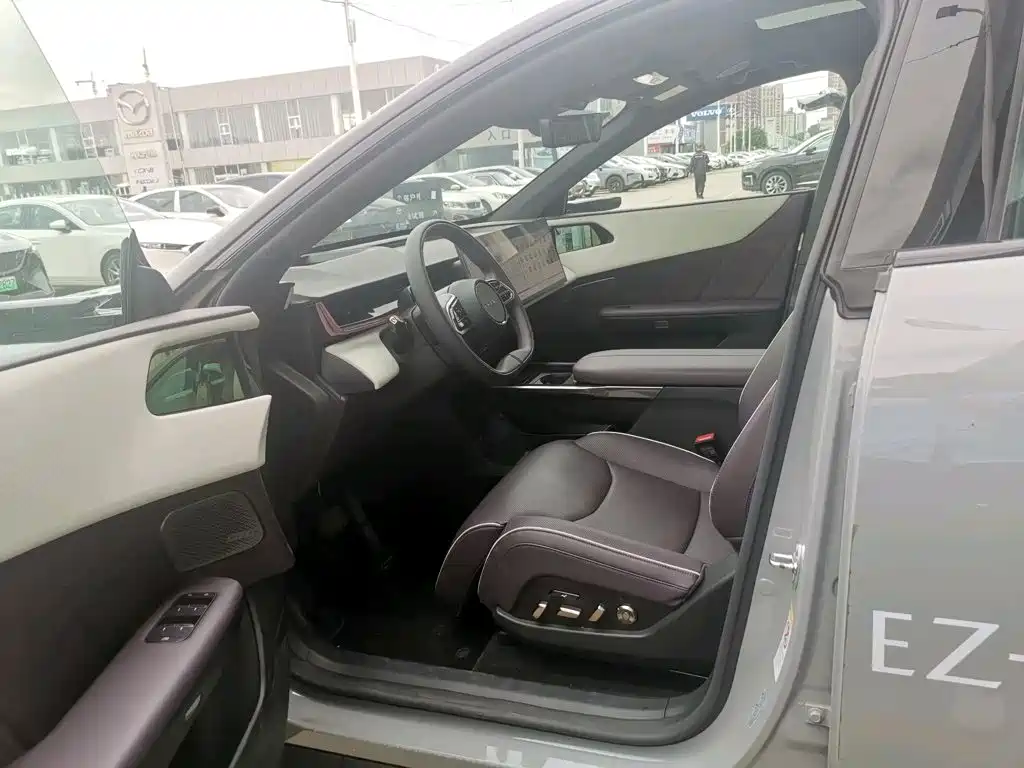 Mazda EZ-60 2025 2025 Range-extender Base Model