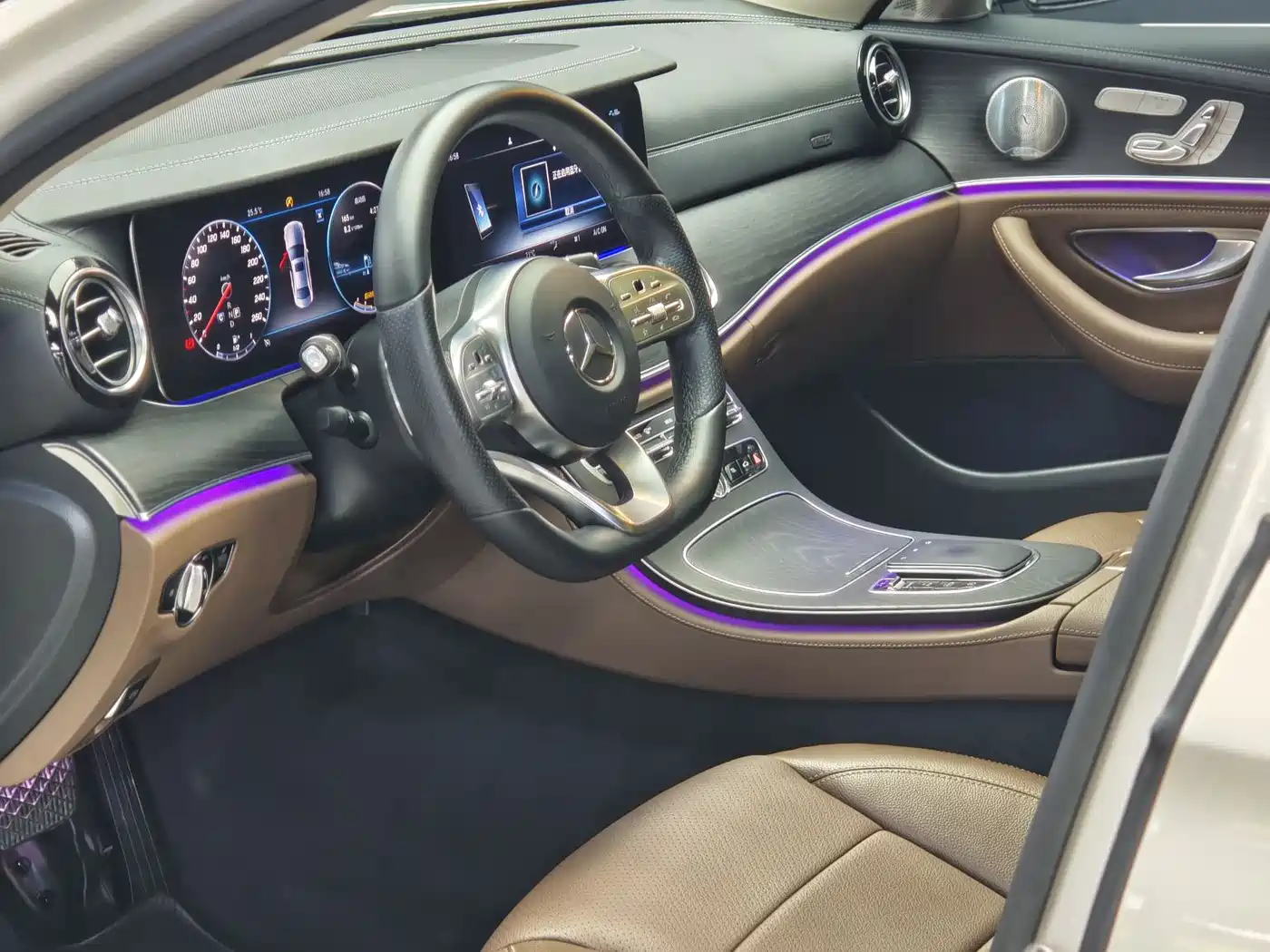 Mercedes-Benz E-Class 2020 E 300 L Sport Luxury Model фото 7