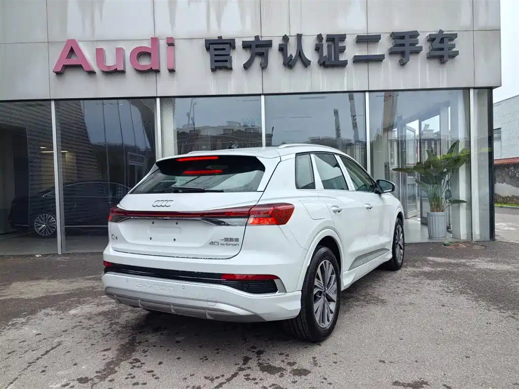 Audi Q4 e-tron 2024 40 e-tron Pioneer Edition фото 4