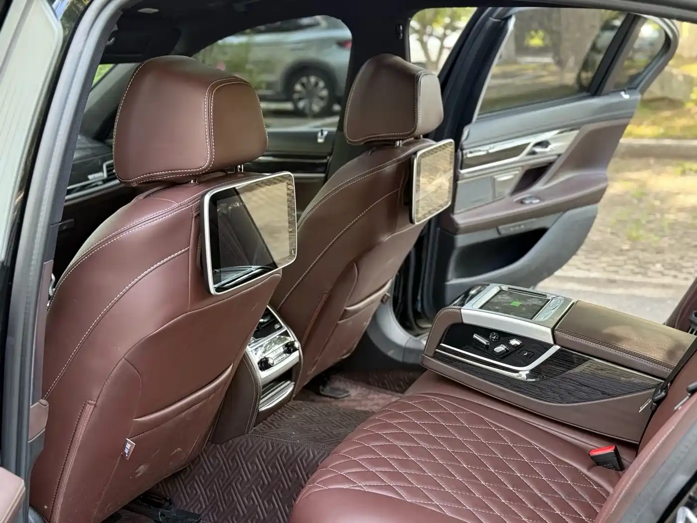 BMW 7 Series 2019 730Li M Sport Package фото 9