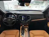 Фото 24 - Volvo XC90