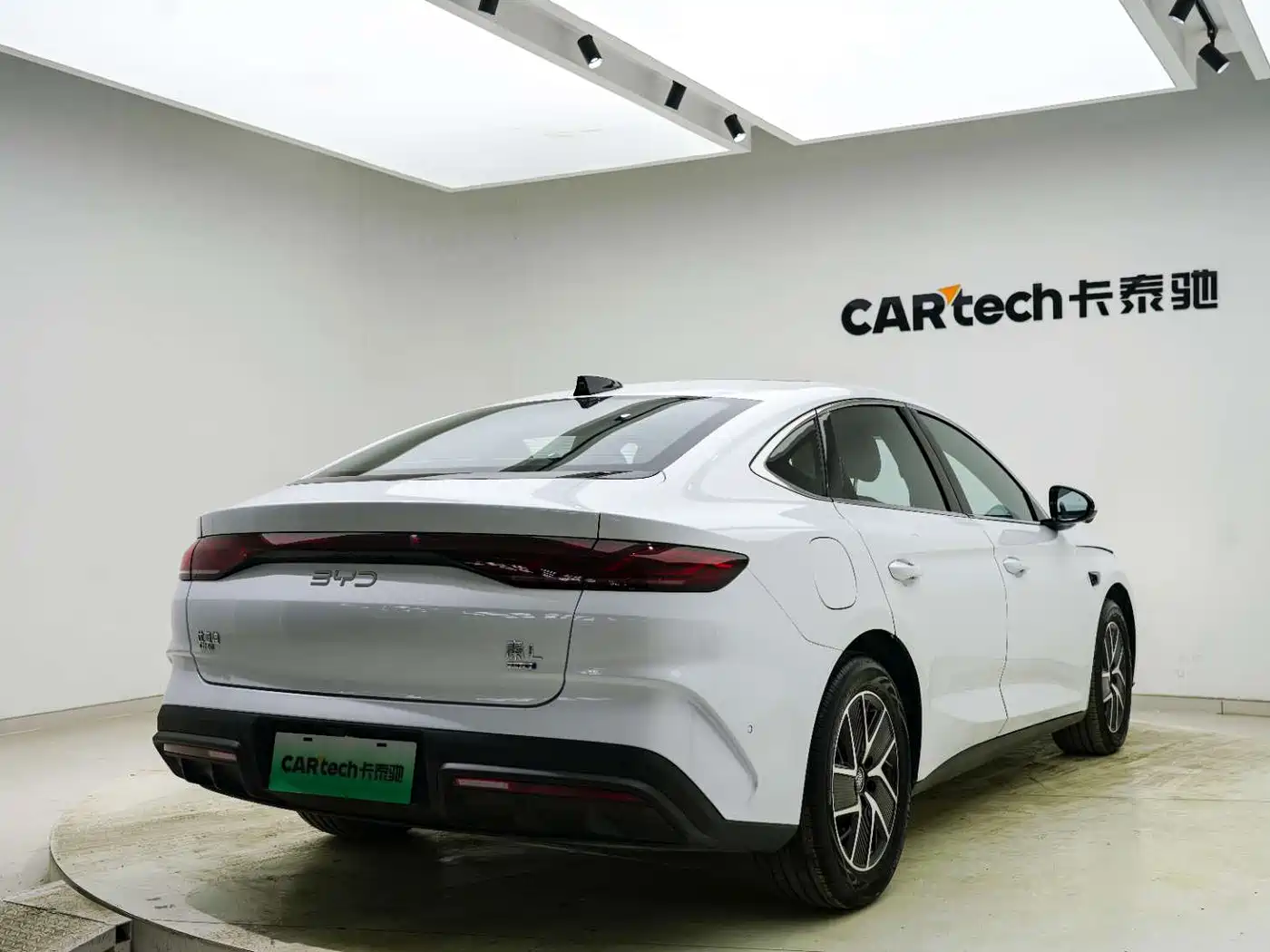 BYD Qin L 2025 DM-i Smart Drive Edition 120KM Surpassing фото 20
