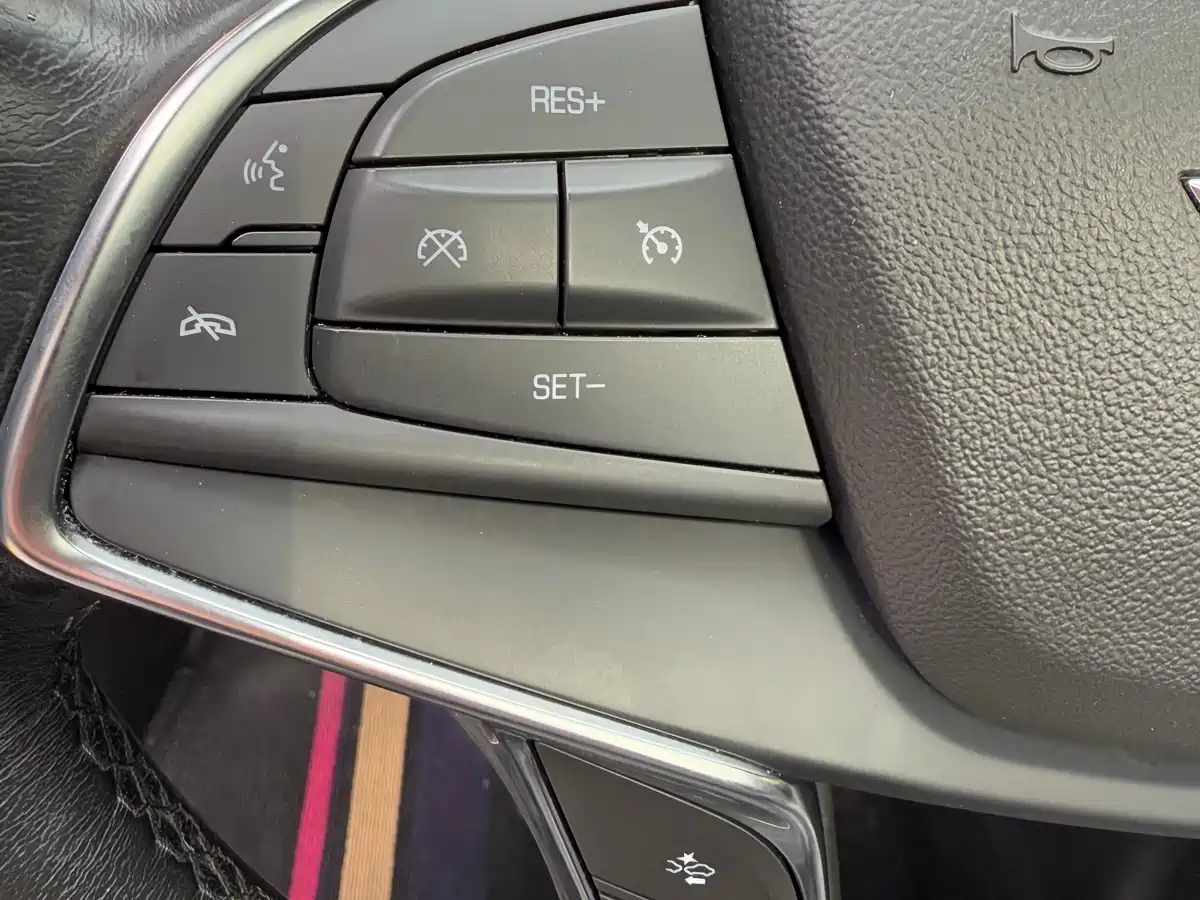 CADILLAC XT5