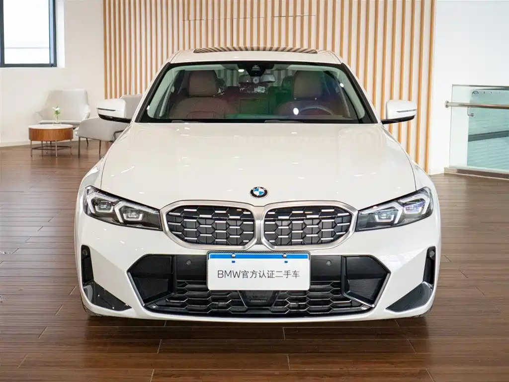 BMW 3 Series 2025 325i M Sport Package фото 3