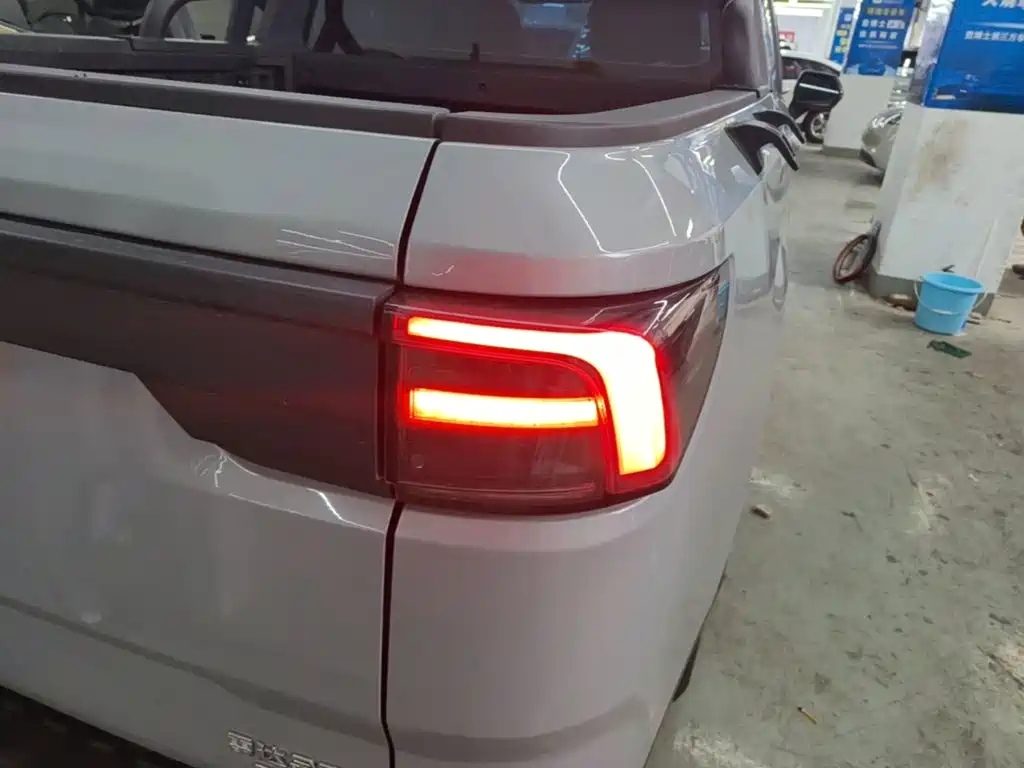 Geely Radar Radar King Kong 2025 2025 EM-P 4WD Long Bed Thousand-Mile King Kong