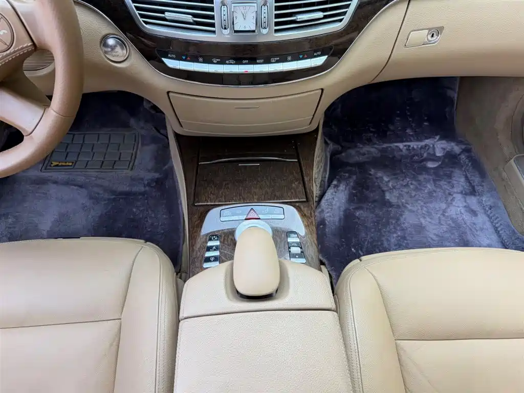 Mercedes-Benz S-Class 2012 S 300 L Luxury Grand Edition фото 7
