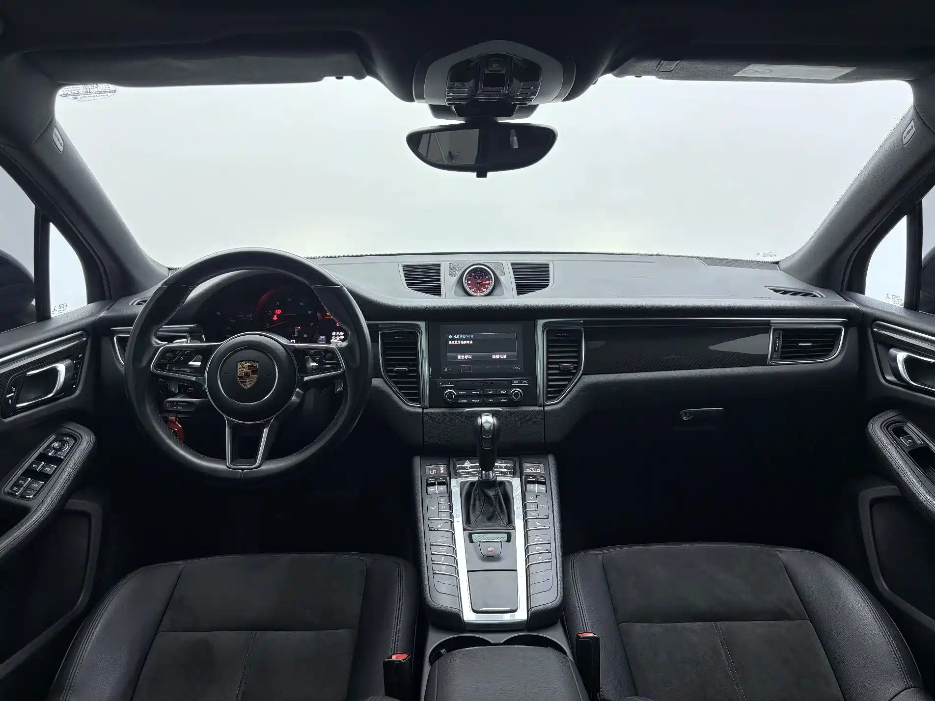 Фото 8 - Porsche Macan